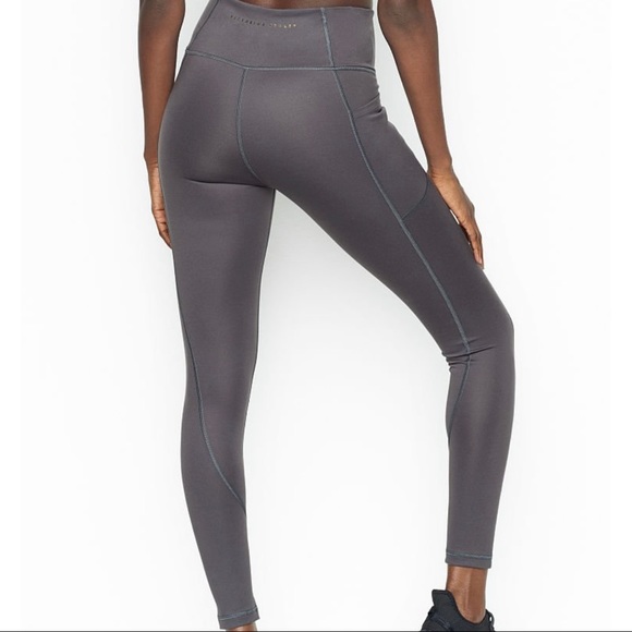 NWT Victoria’s Secret Incredible Essential Legging - Picture 2 of 16